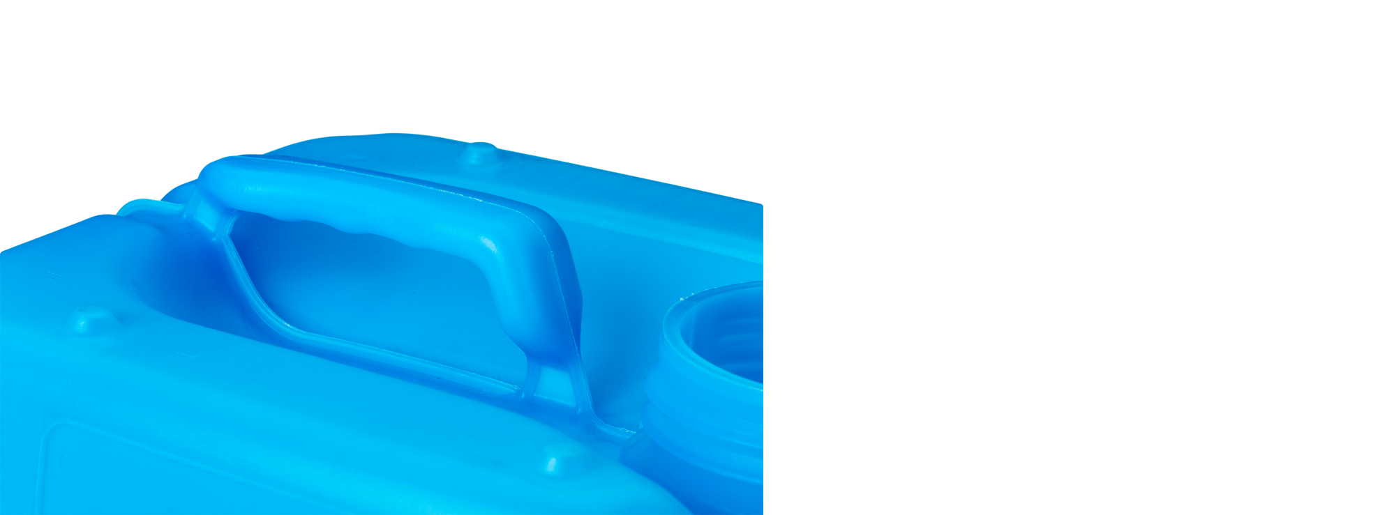 Ergonomic handle of multilayer container for secure handling, UN-certified for hazardous goods